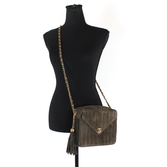 CHANEL Vertical Quilt Brown Suede Fringe Tassel Camera Bag CC Turnlock Crossbody - Picture 2 of 11